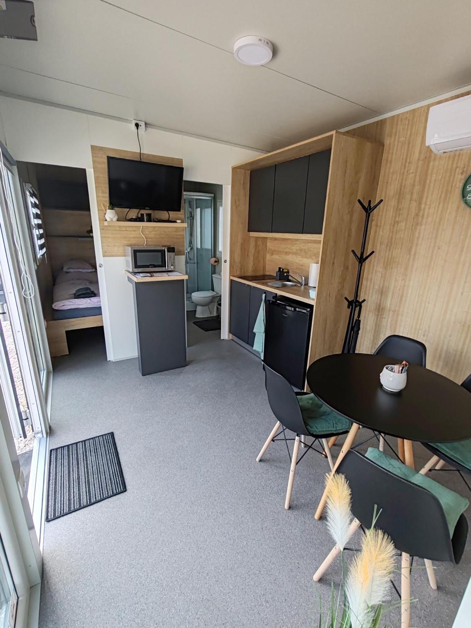 Oliva Apartman Mako Bagian luar foto